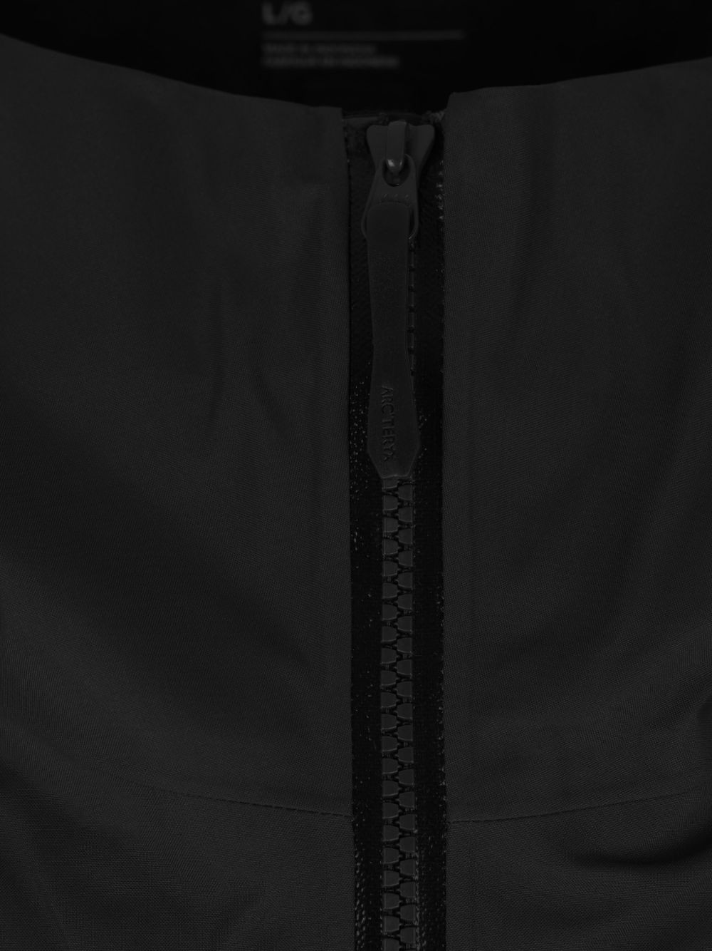Giacca con cappuccio e zip beta in nero Arc'teryx - uomo 