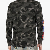 T-shirt con stampa mimetica e dettagli squalo in nero A bathing ape - uomo 