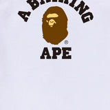 T-shirt con logo in bianco A bathing ape - uomo 