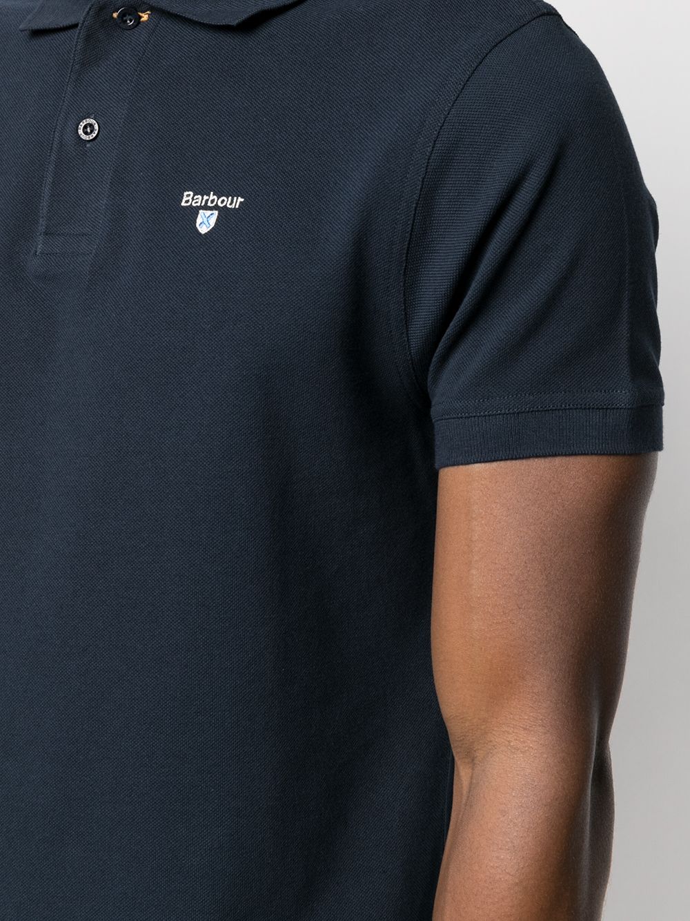 Polo con logo in blu - BARBOUR uomo 