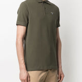 Polo con ricamo in verde oliva - BARBOUR uomo 