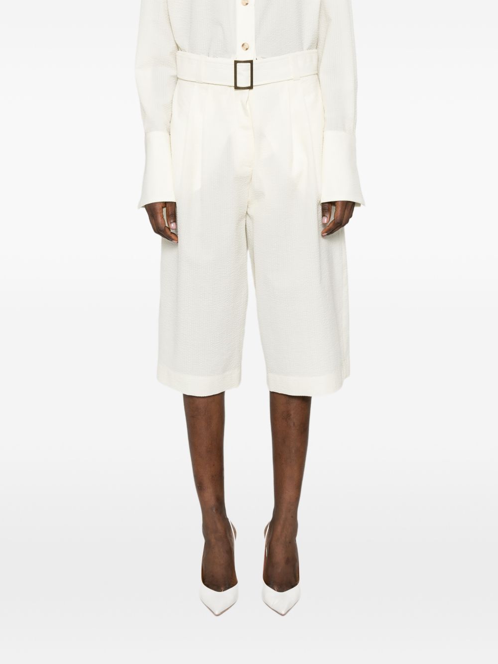 Shorts con fibbia e pieghe in bianco Batakovic - donna 