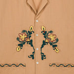 Camicia Nali con tasca e ricamo floreale in marrone Baziszt - uomo 