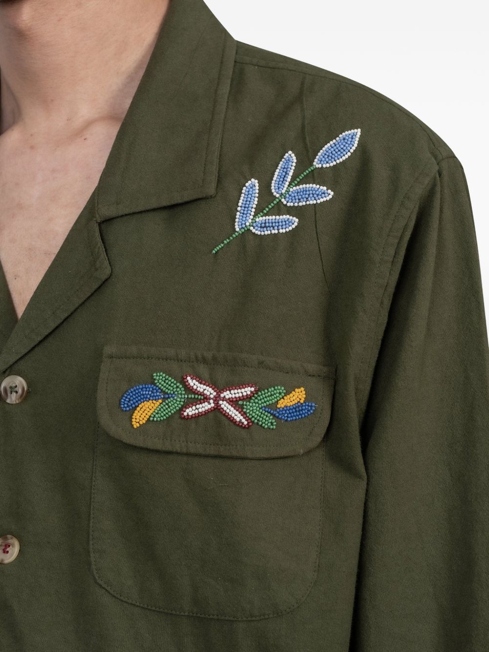 Camicia ricamata con tasca in verde Baziszt - uomo 