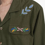 Camicia ricamata con tasca in verde Baziszt - uomo 