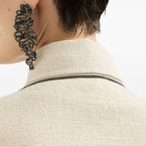 Caban crop con monile in avorio 