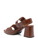 Sandali in pelle lucida con fibbia in marrone Chie mihara - donna 