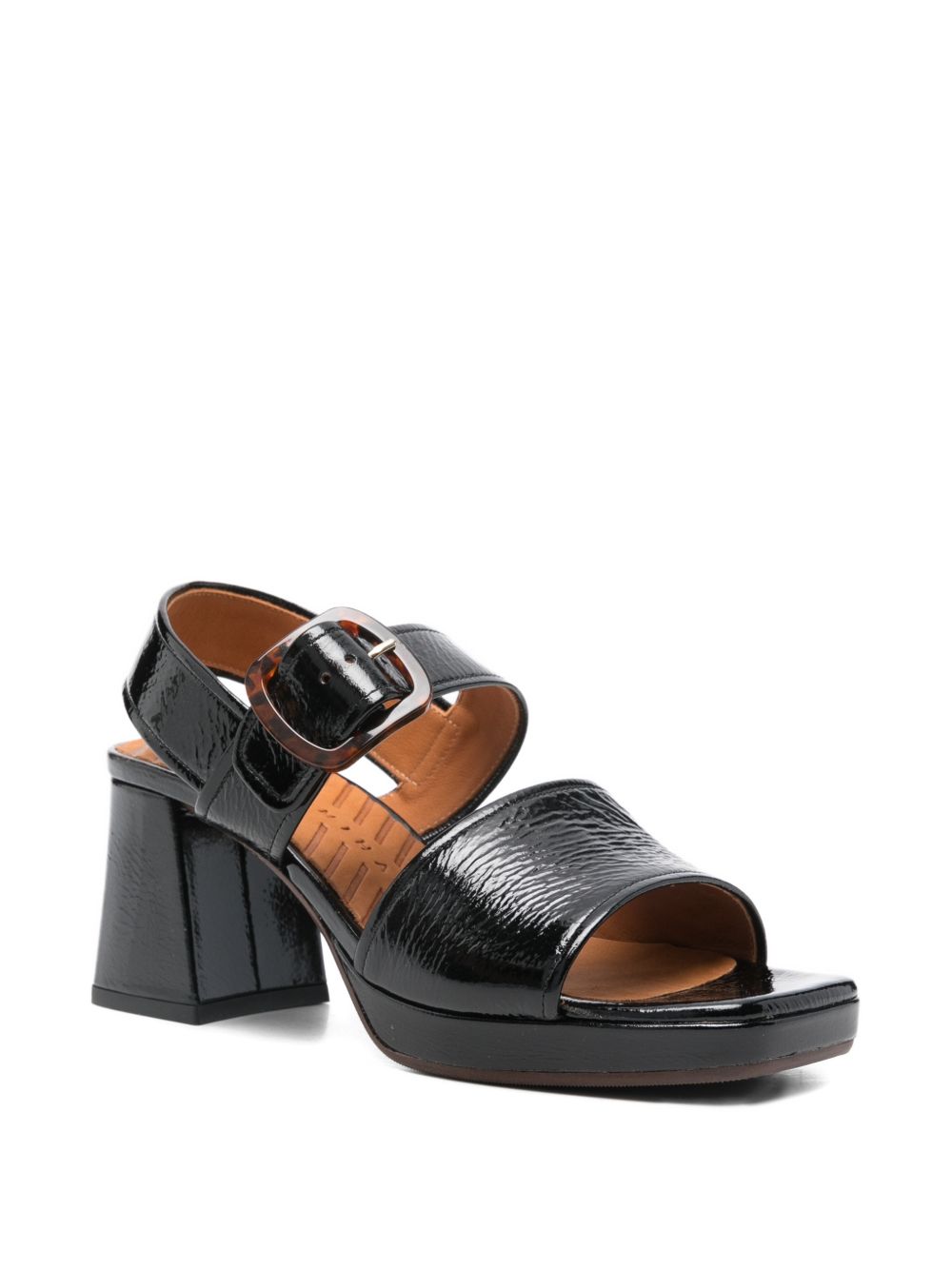 Sandali in pelle lucida con fibbia in nero Chie mihara - donna 