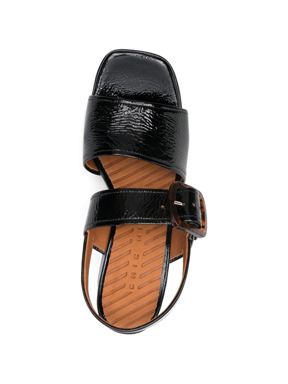Sandali in pelle lucida con fibbia in nero Chie mihara - donna 