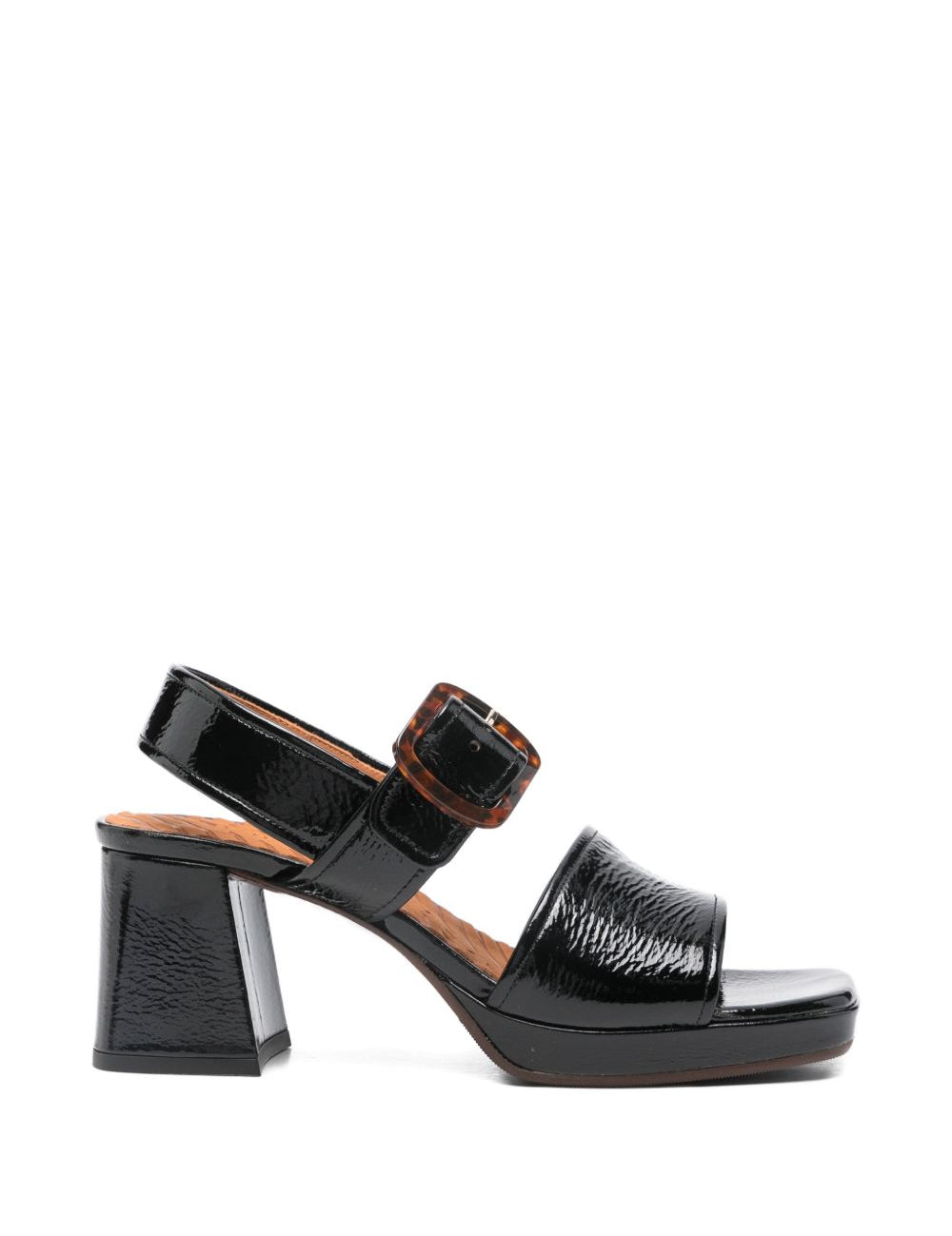 Sandali in pelle lucida con fibbia in nero Chie mihara - donna 