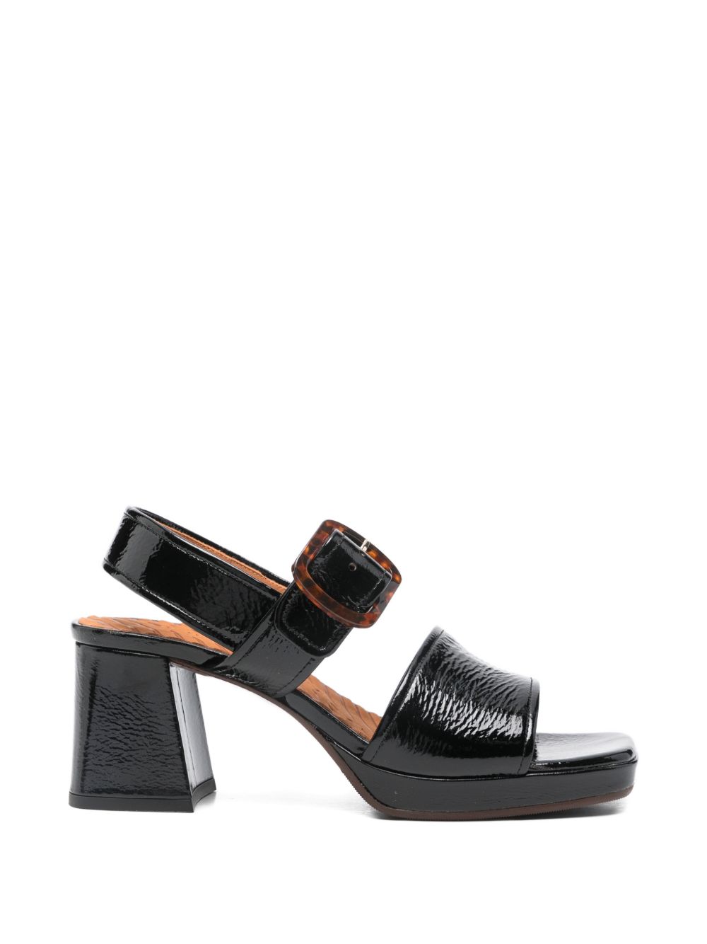Sandali in pelle lucida con fibbia in nero Chie mihara - donna 