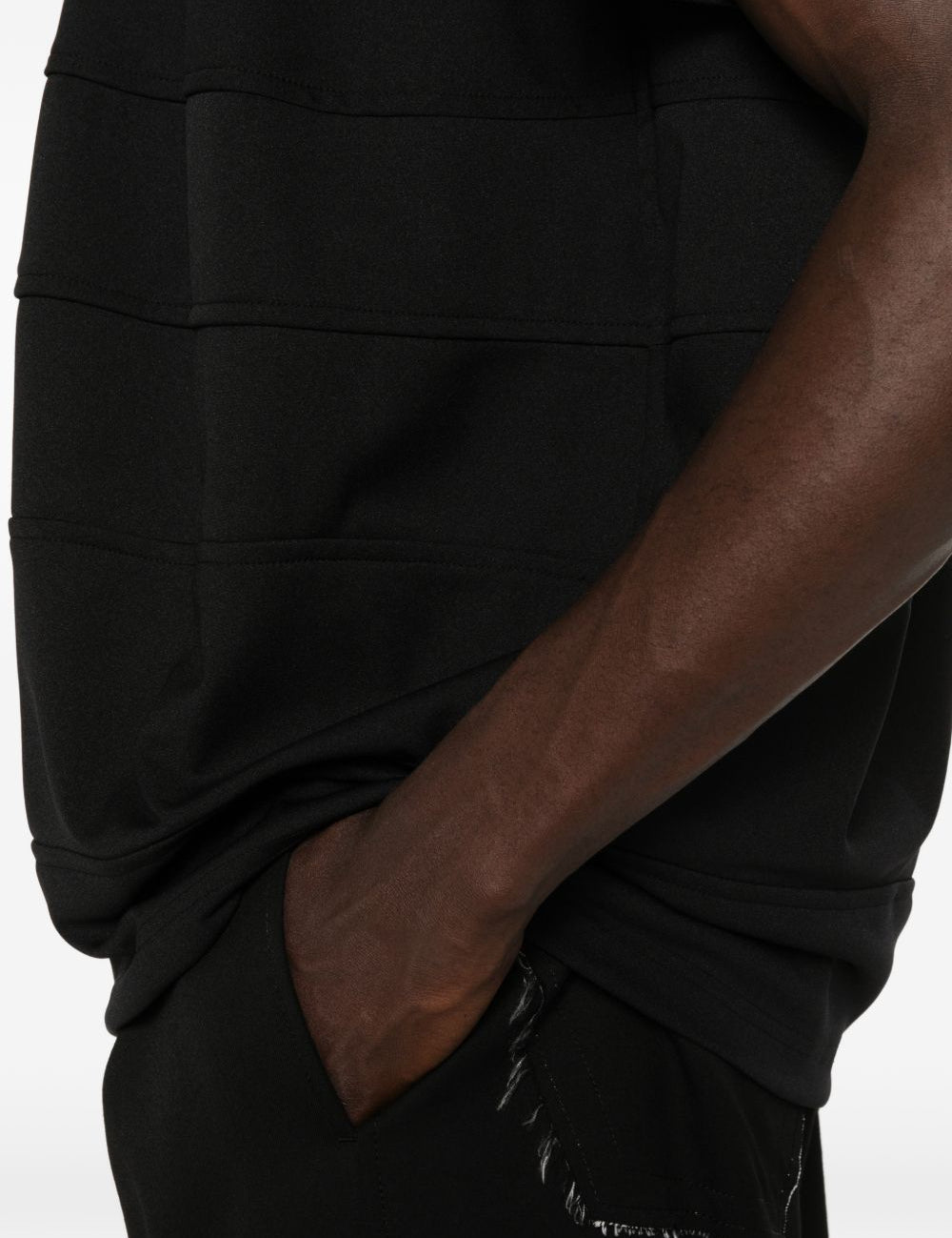 T-shirt girocollo a pannelli in nero Comme des garcons homme plus - uomo 