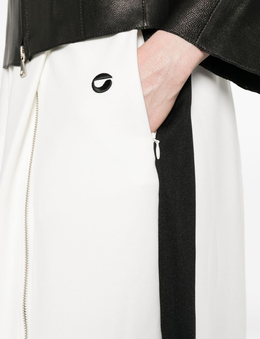 Pantaloni con zip in bianco Coperni - donna 