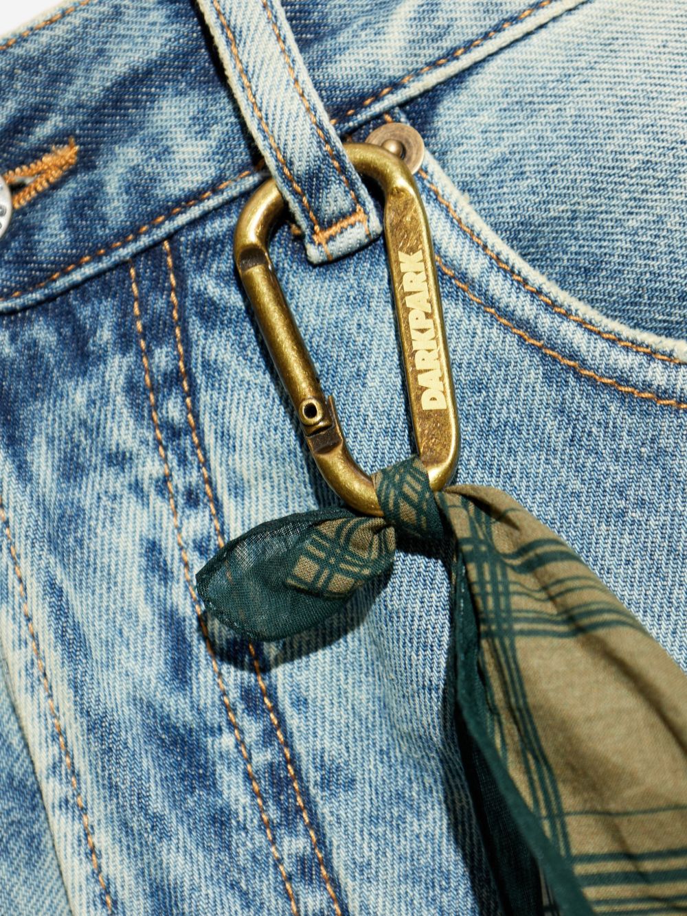 Jeans con bottoni sfilacciati in blu Darkpark - uomo 