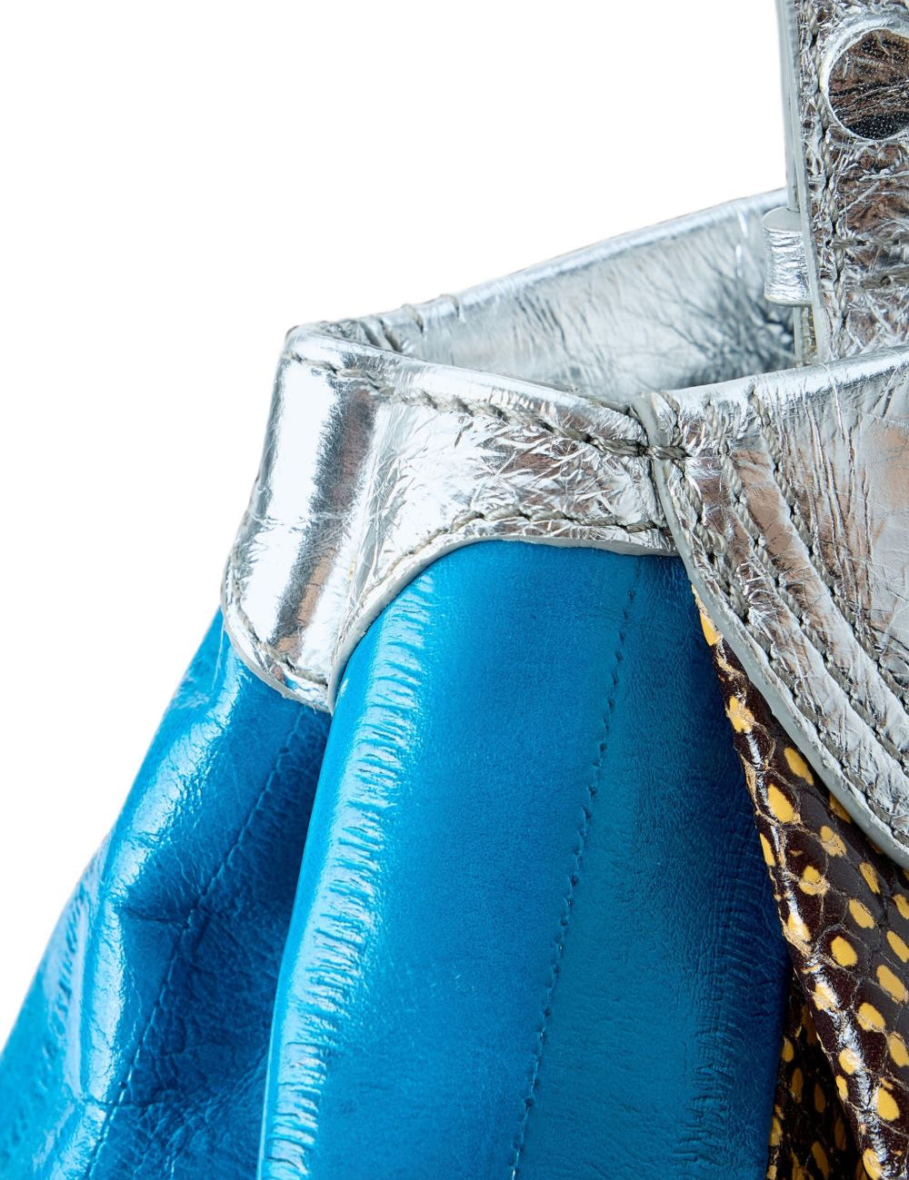 Clutch con design a pannelli multicolore 