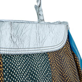 Clutch con design a pannelli multicolore 