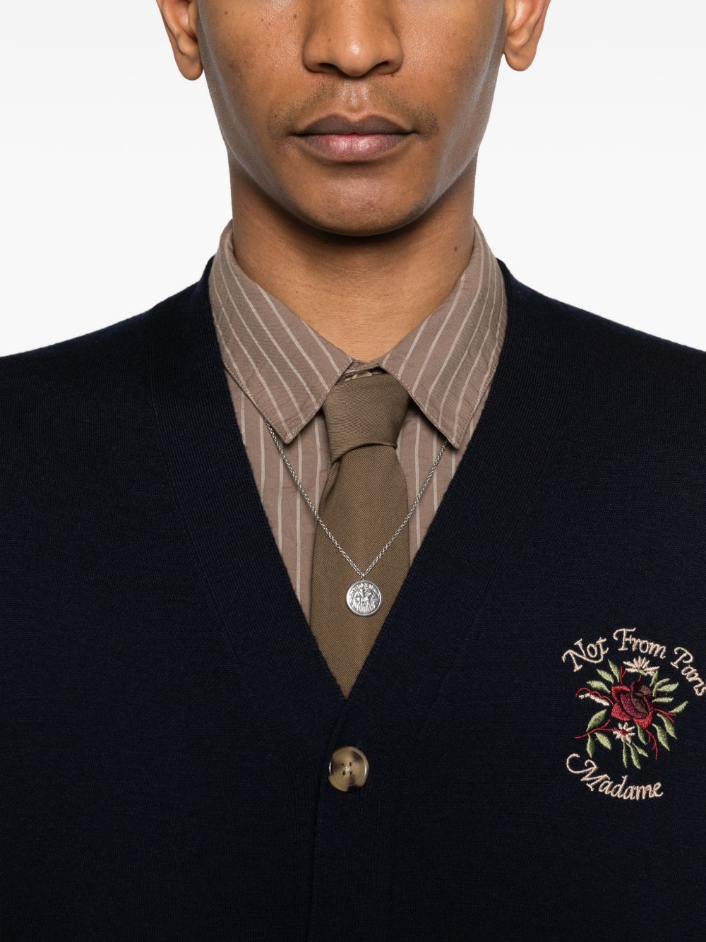 Cardigan con bottoni e ricamo di rose in blu Drole de monsieur - uomo 