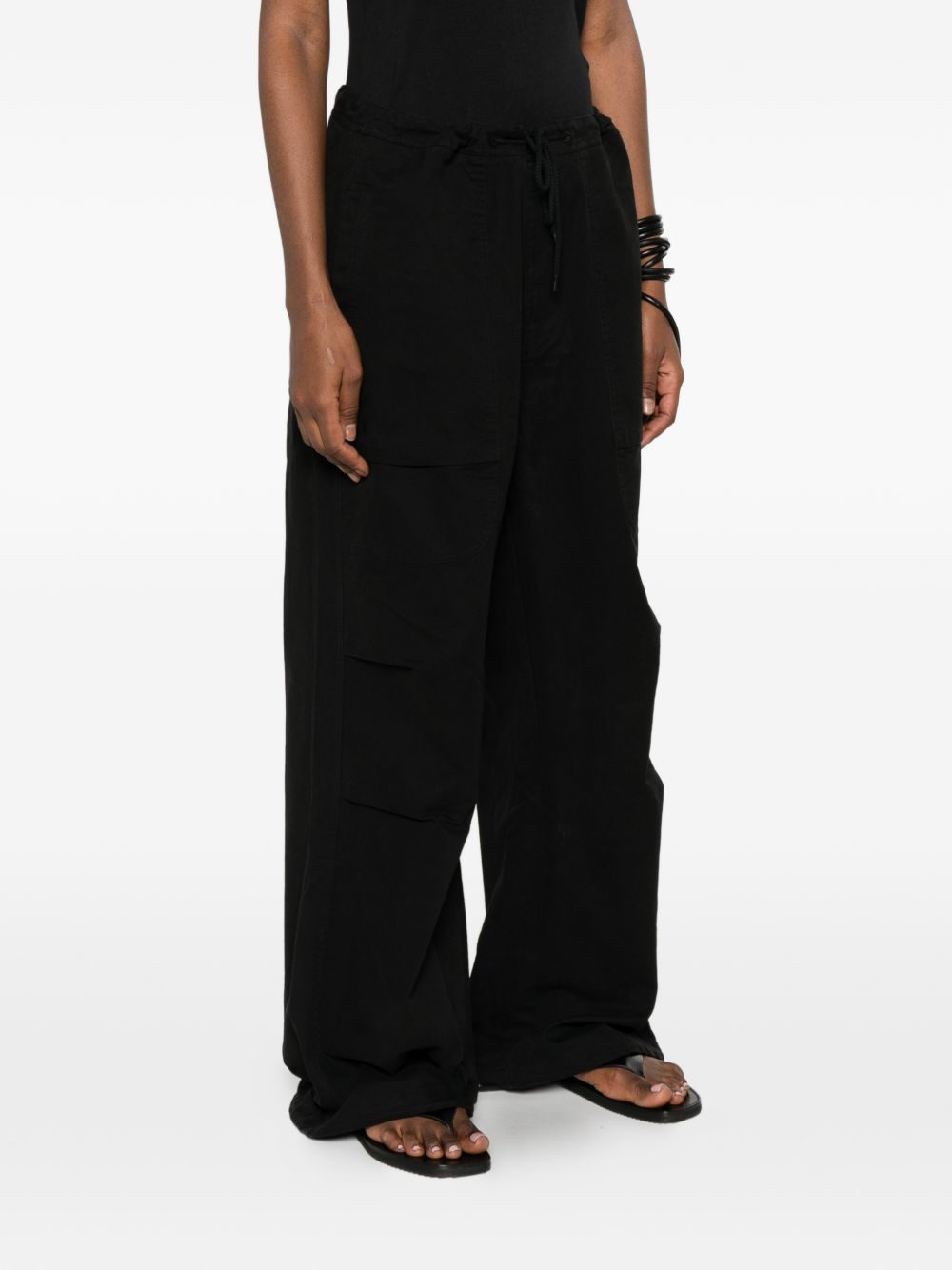Pantaloni cargo con coulisse in nero Entire studios - unisex 