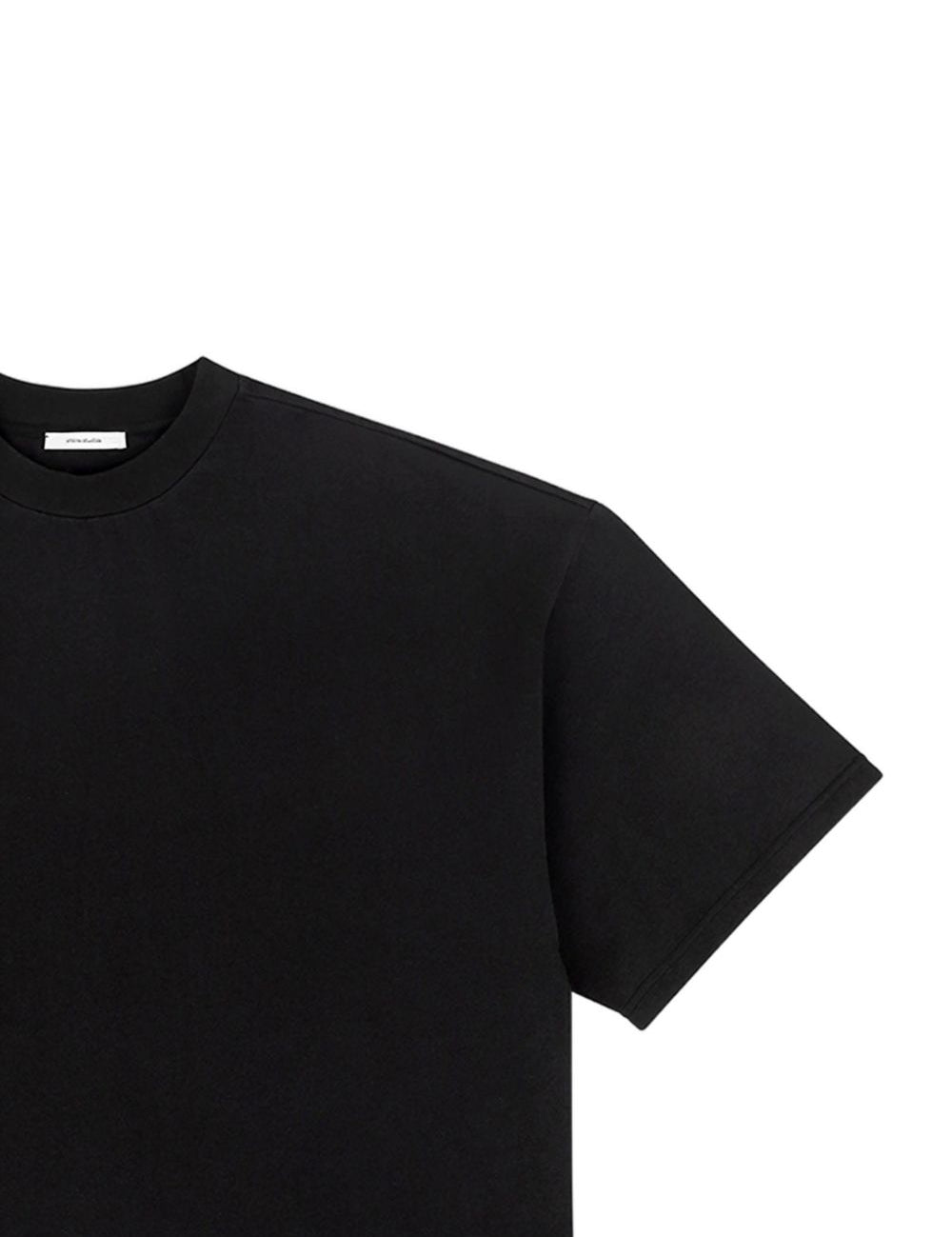 T-shirt squadrata in nero Entire studios - unisex 