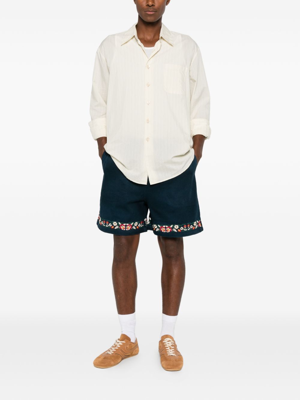 Shorts in twill con ricami floreali in blu Found - uomo 