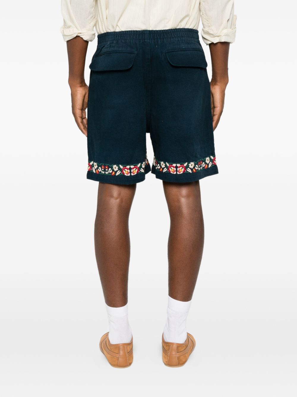 Shorts in twill con ricami floreali in blu Found - uomo 