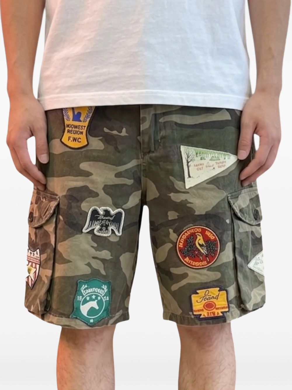 Pantaloncini con stampa patchwork in verde Found - uomo 