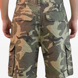 Pantaloncini con stampa patchwork in verde Found - uomo 