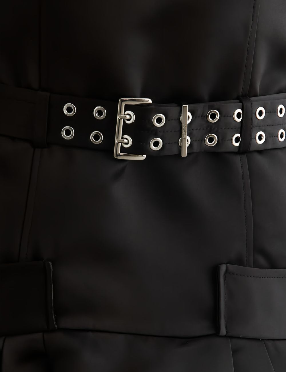Abito Duchesse in satin nero 