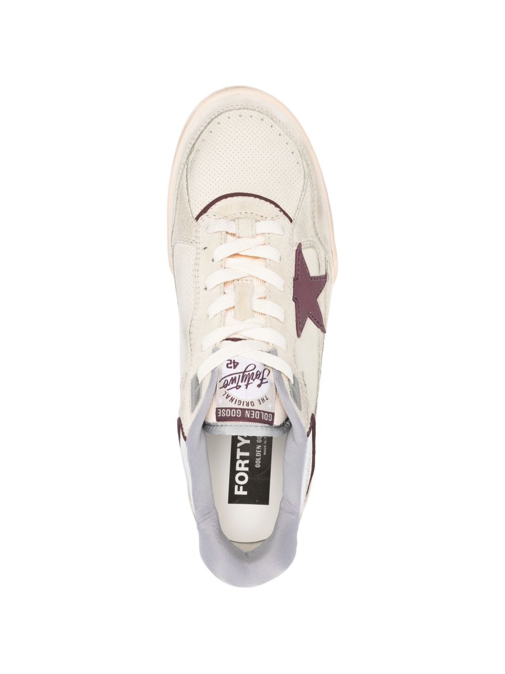 Sneakers con decorazioni a stella in bianco Golden goose - uomo 