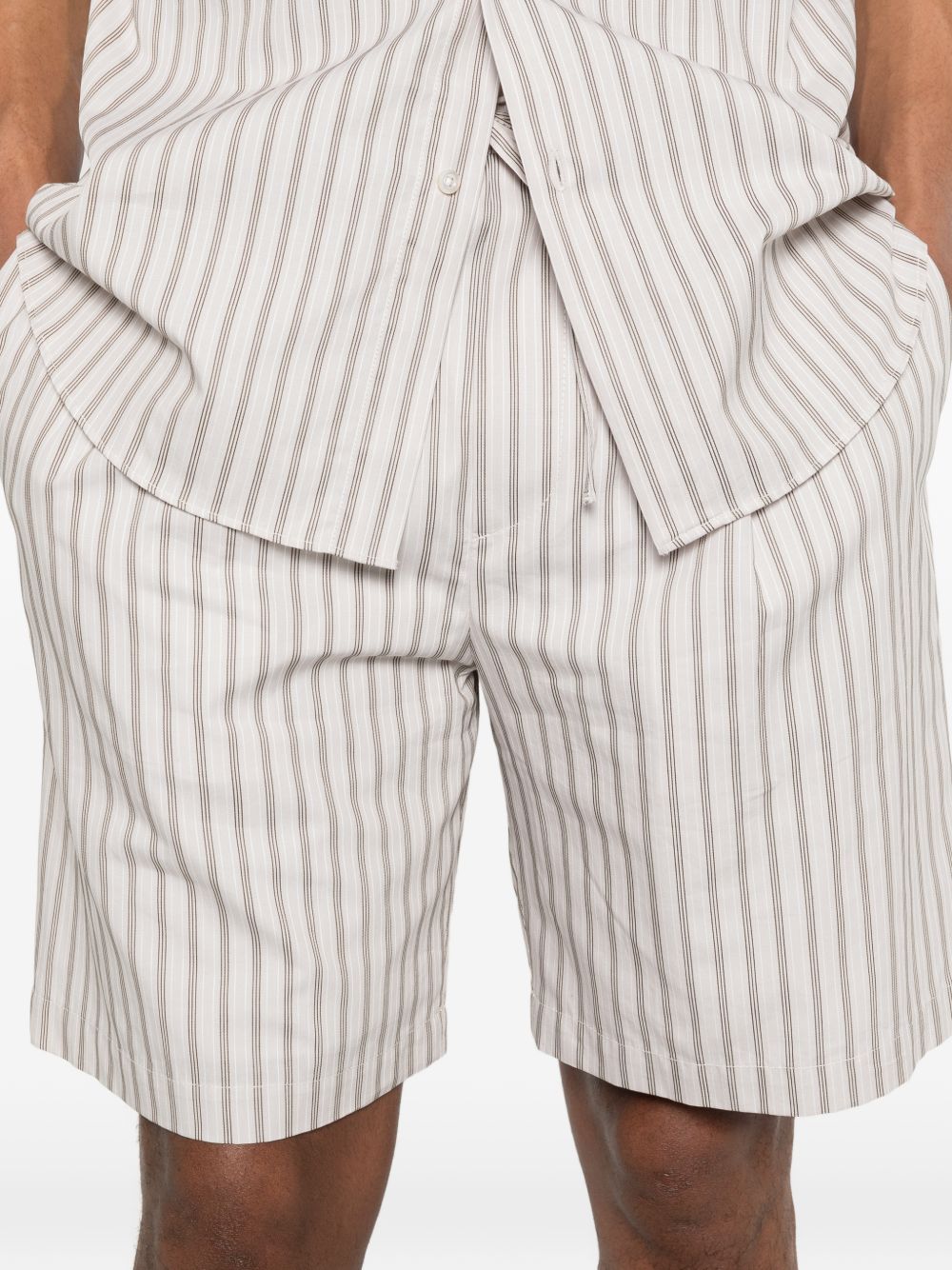 Pantaloncini a righe in beige Grayed - uomo 