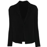 Top plisettato con bottone  in nero Issey miyake  - donna 