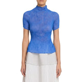 Top a collo alto in blu 