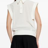 Camicia smanicata con colletto classico in bianco - Issey Miyake 
