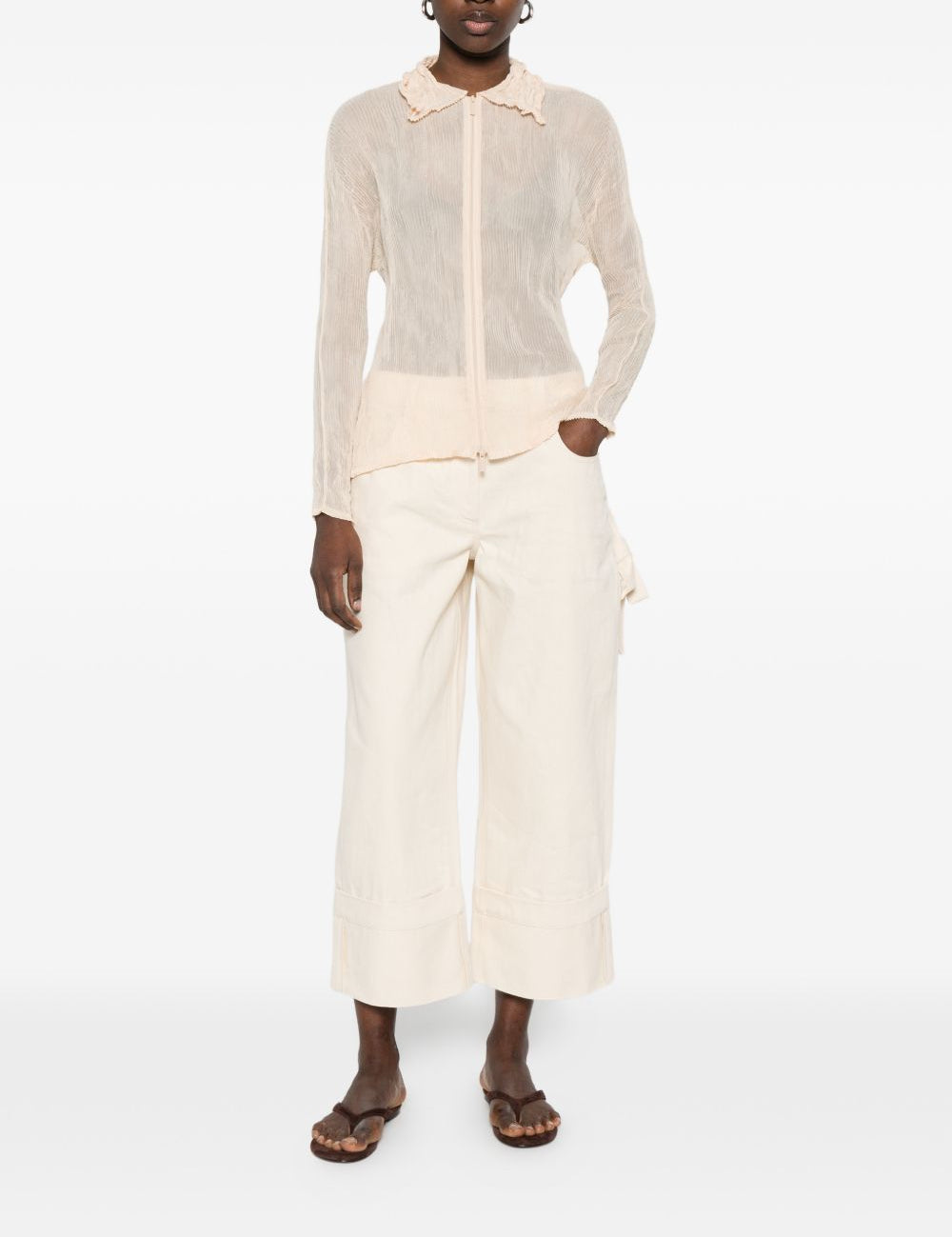 Top a maniche lunghe con design plissettato in avorio Issey miyake  - donna 