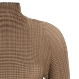 Top a maniche lunghe con design plissettato in beige Issey miyake  - donna 