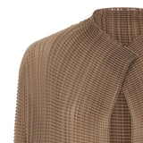 Top plisettato con bottone  in marrone Issey miyake  - donna 