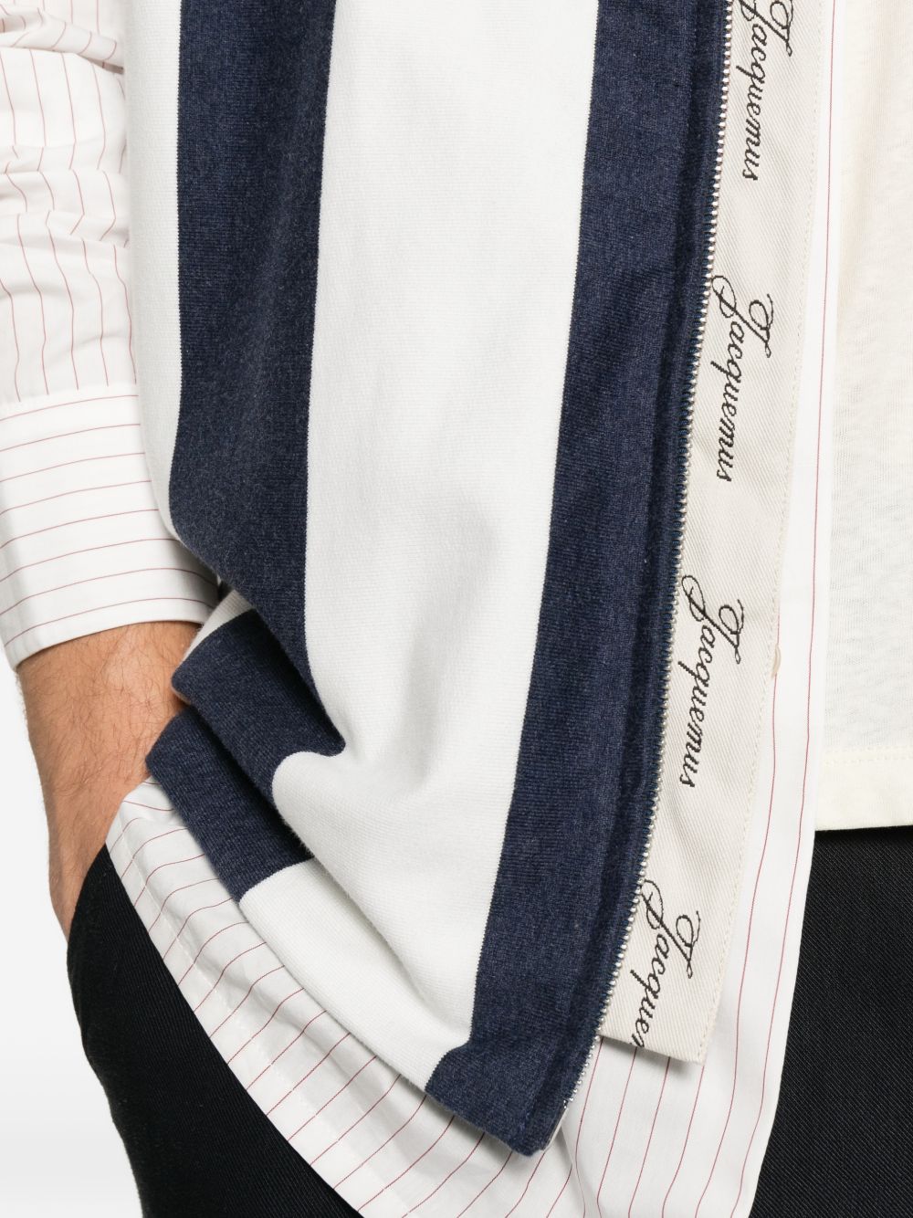 Gilet a righe con zip in bianco e blu Jacquemus - uomo 