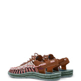 Sandali uneek lea con decorazioni in cordino in marrone Keen - unisex 