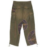 Pantaloni cargo con stampa grafica in verde Khoki - uomo 