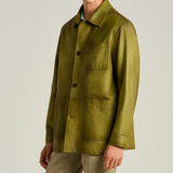 Giacca in pelle con bottoni frontali in verde 