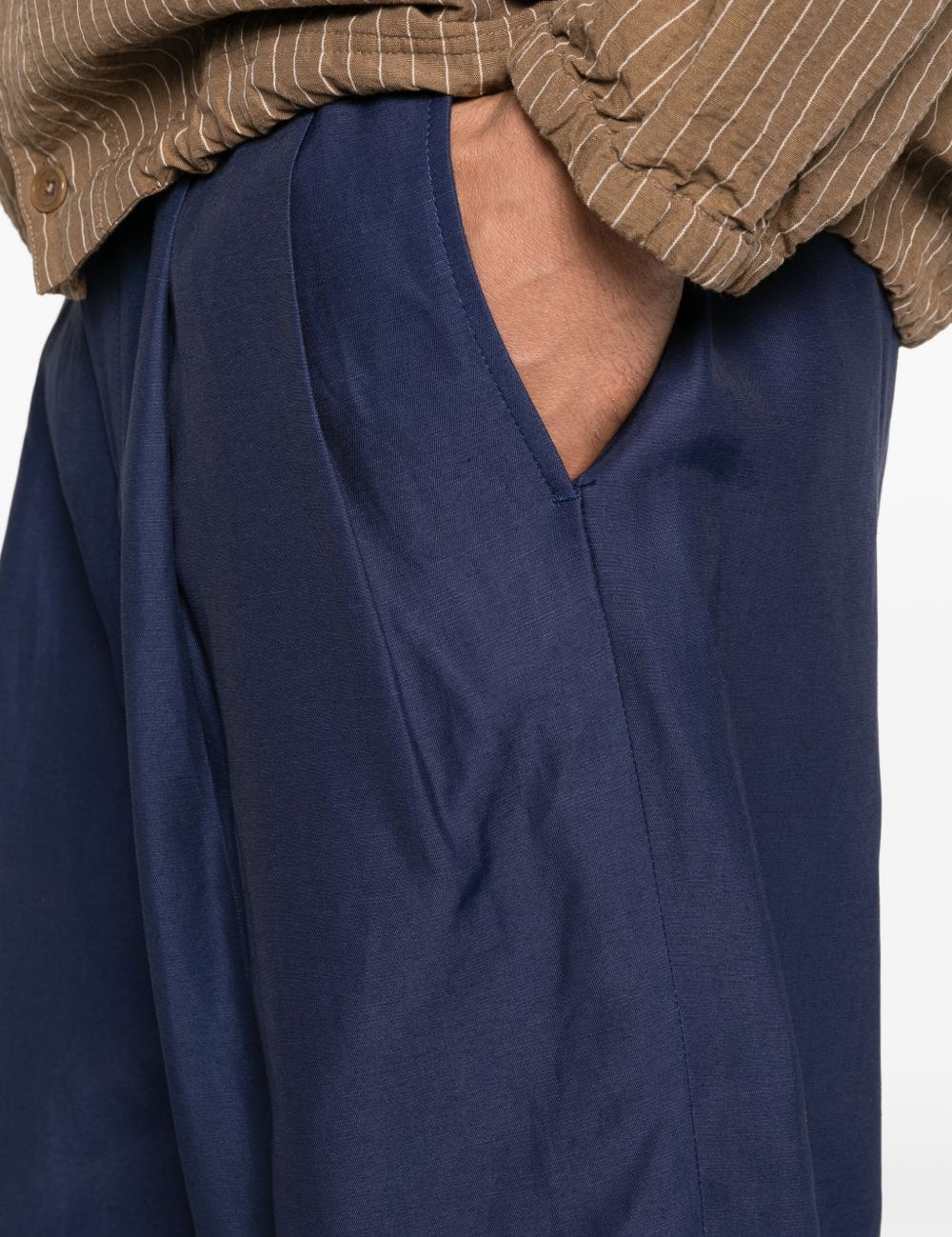 Pantaloncini a pieghe in blu Laneus - uomo 