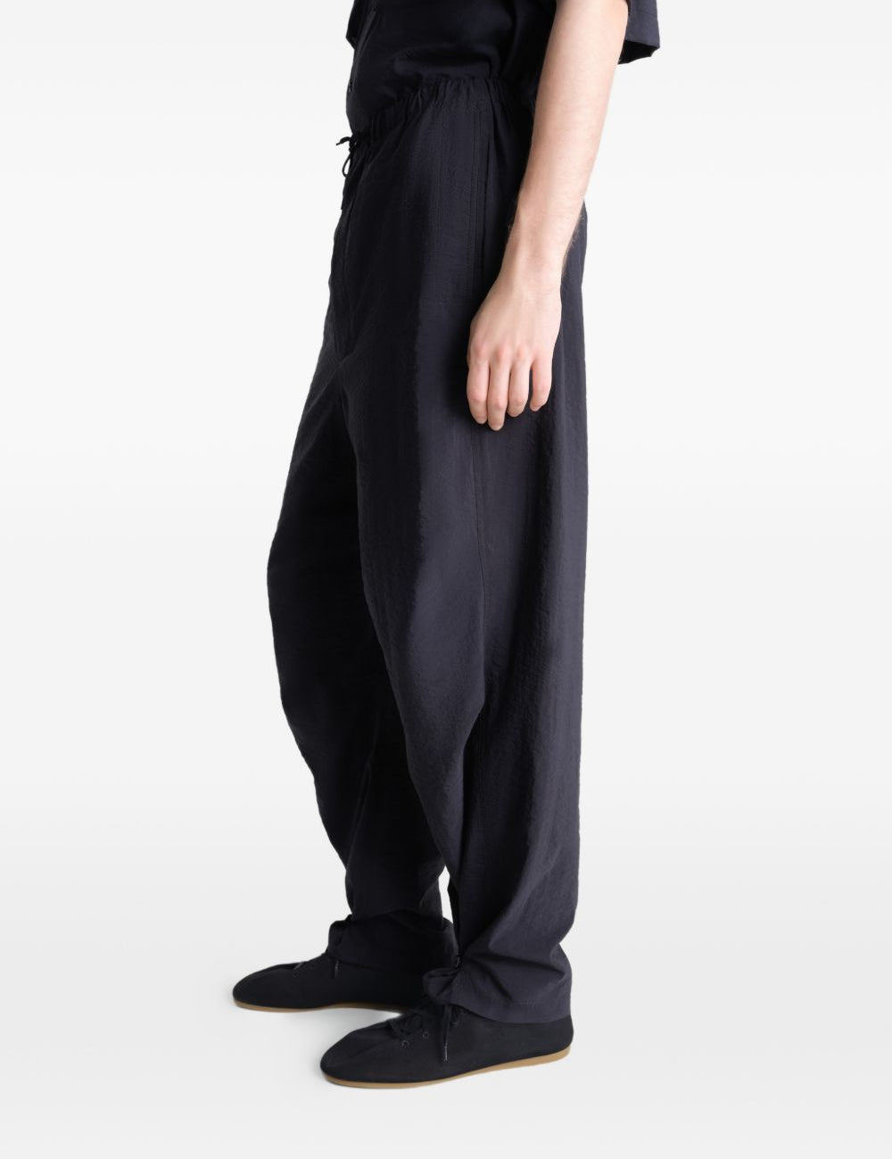 Pantaloni con tasche in nero LEMAIRE - uomo 
