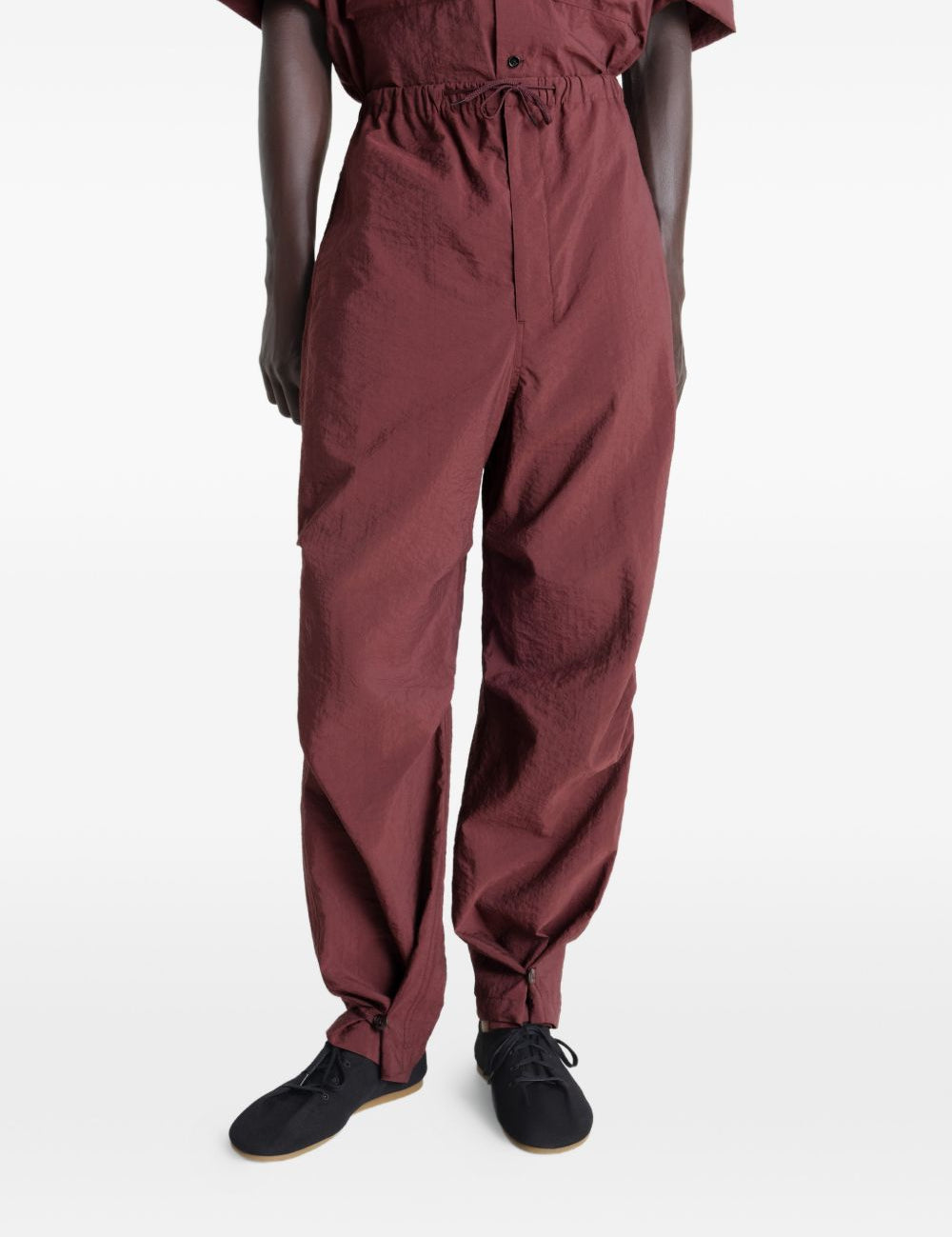 Pantaloni con pieghe in rosso Lemaire - uomo 