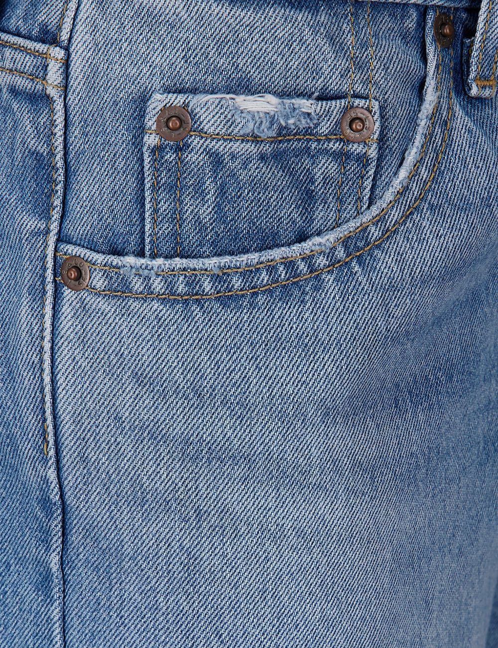 Jeans a cinque tasche con effetto vissuto in blu Levi's - donna 