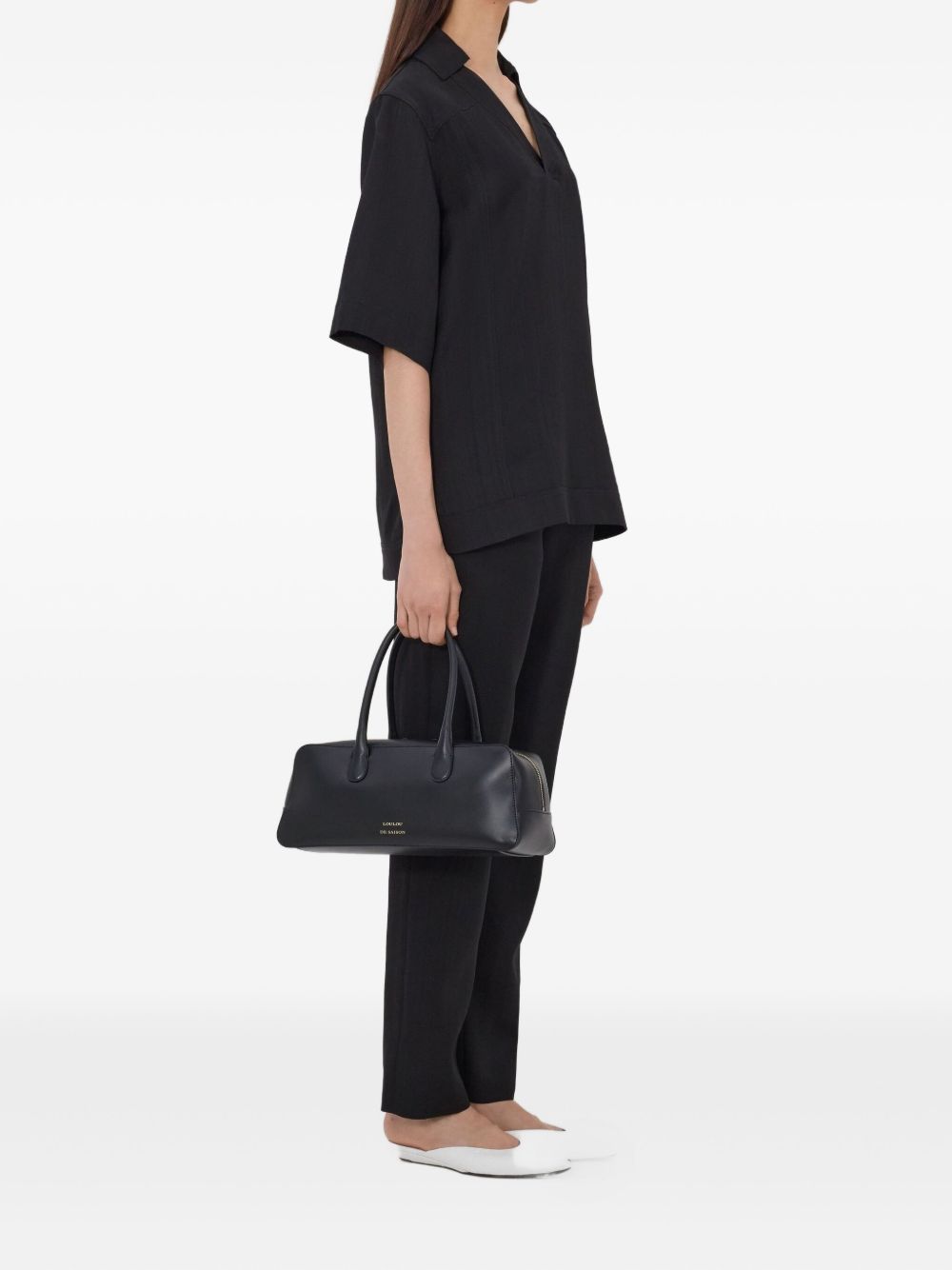 T-shirt con scollo a v ermo in nero Loulou de saison - donna 