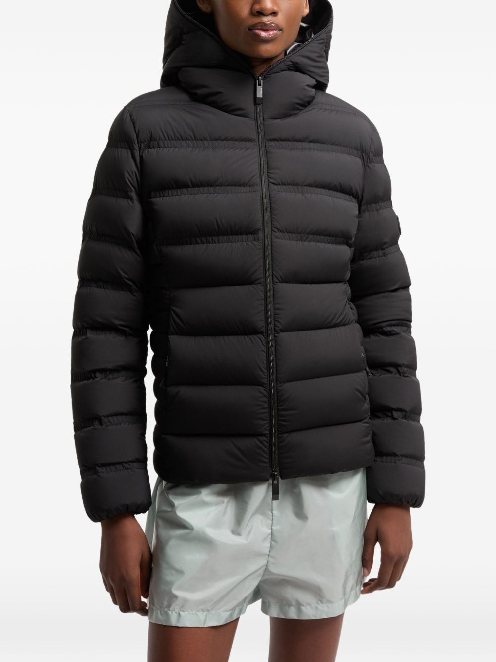 Piumino con cappuccio alete in nero Moncler - donna 