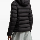 Piumino con cappuccio alete in nero Moncler - donna 