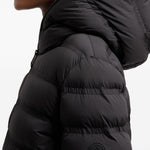 Piumino con cappuccio alete in nero Moncler - donna 