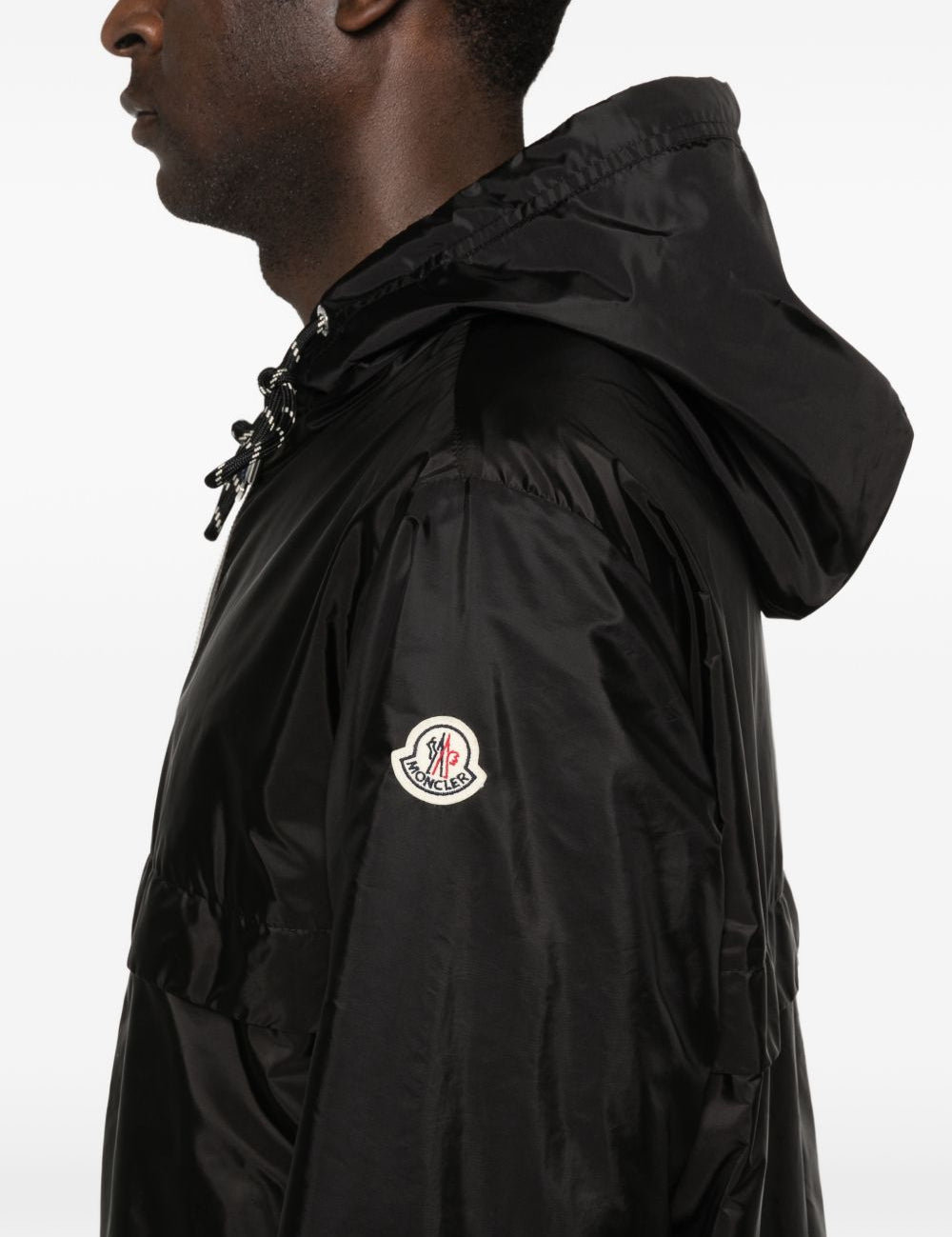 Giacca a vento Nidge con cappuccio in nero Moncler - uomo 