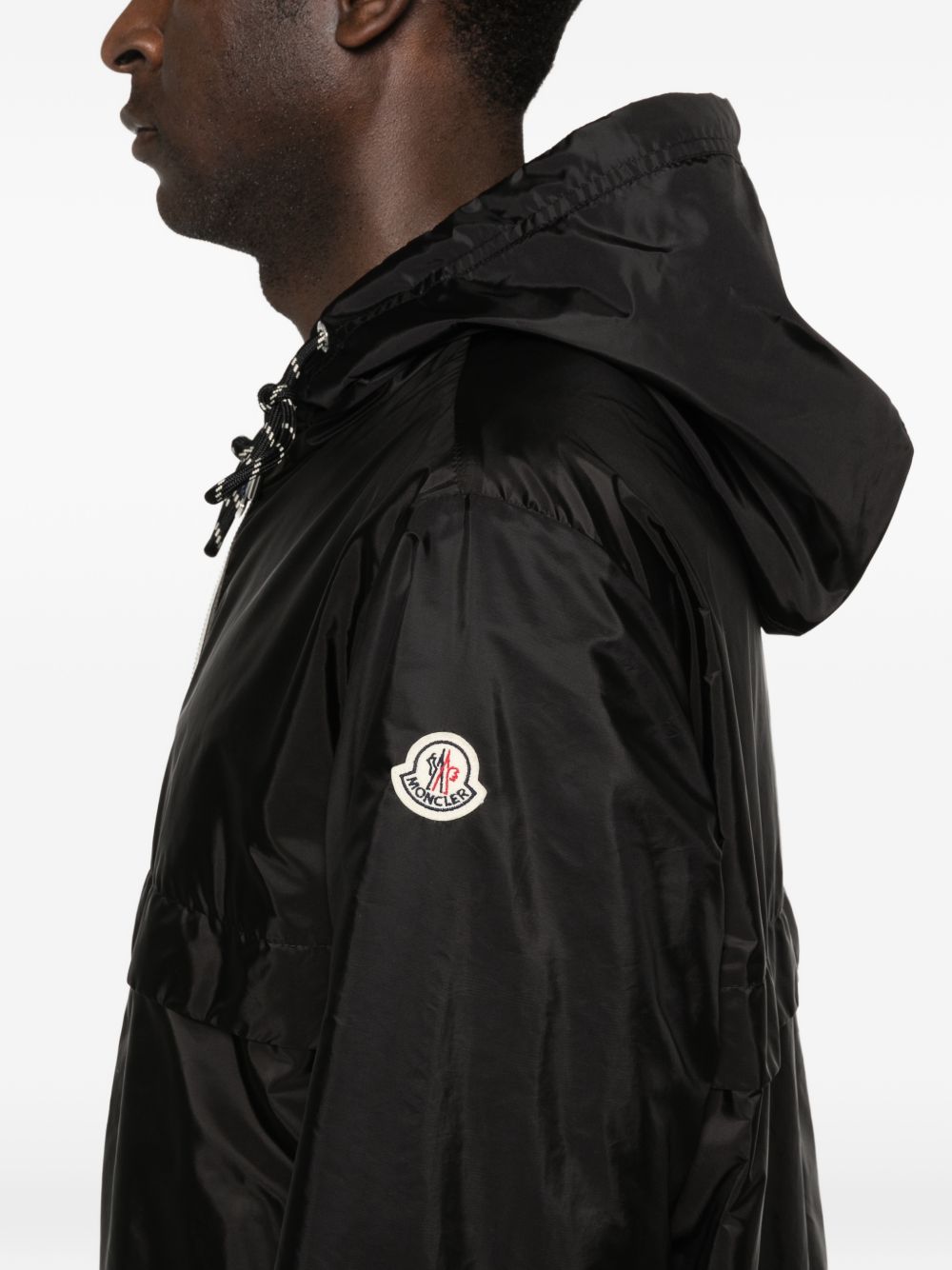 Giacca a vento Nidge con cappuccio in nero Moncler - uomo 